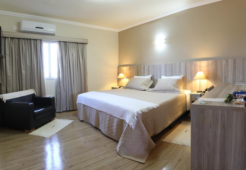 Hotel Jaguar Uberaba Exterior photo